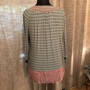 B/W tunic/dress. Elbow length sleeve xxl 3X